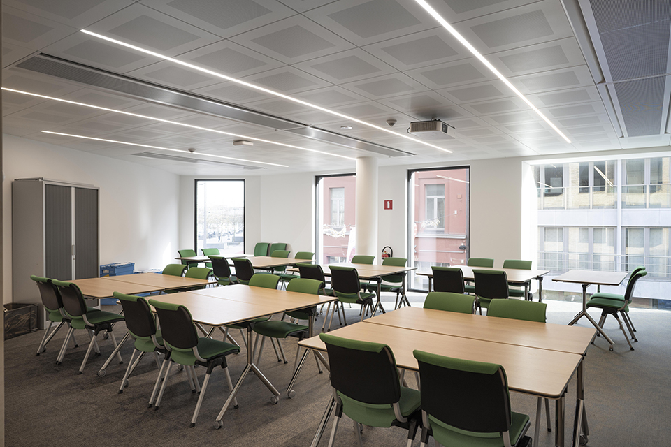 Seminariecentrum 'Huis van de Bouw' in Sint-Niklaas