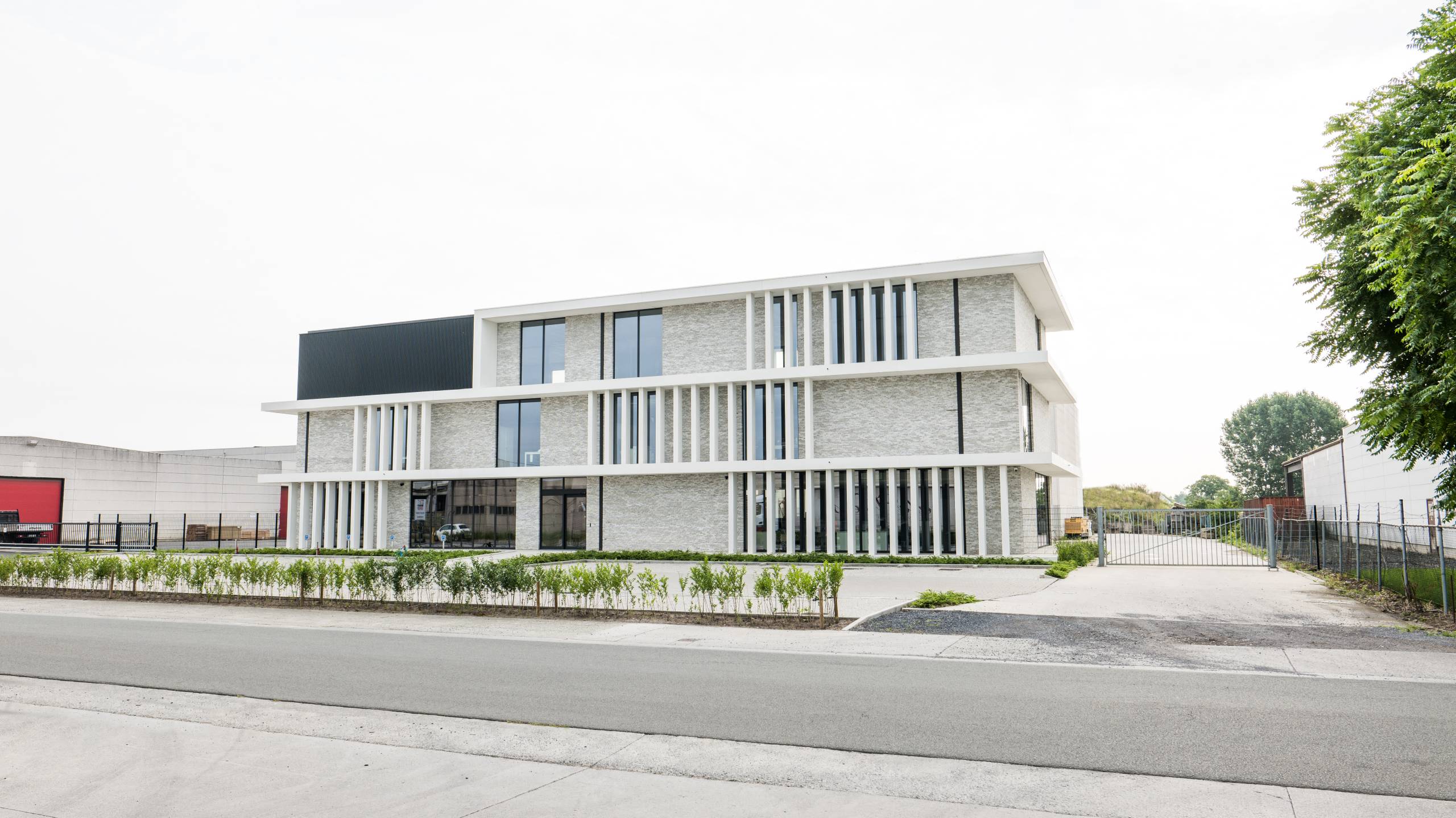 Nieuw kantoorgebouw en nieuwe directeur voor Mevaco