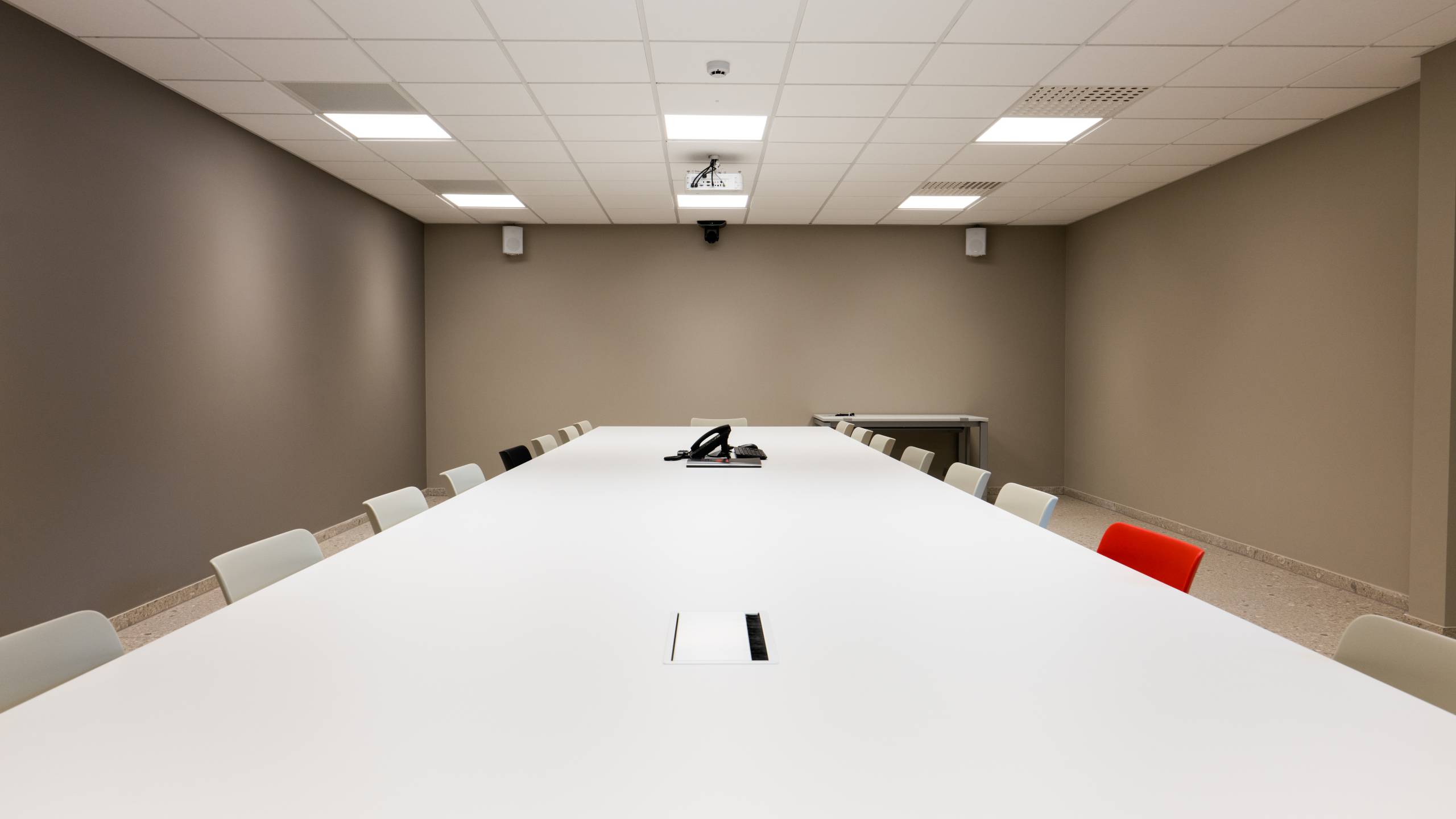 Nieuw kantoorgebouw en nieuwe directeur voor Mevaco
