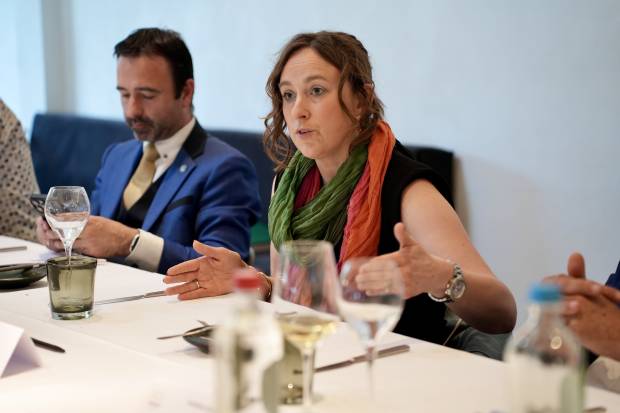 Verkiezingen 2024 Embuild Oost-Vlaanderen aan tafel met Oost-Vlaamse politieke kopstukken